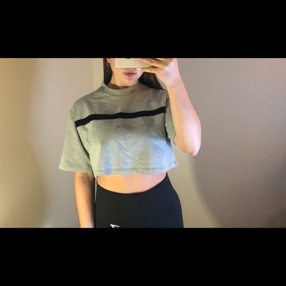 ROCAWEAR “best in class” Cropped Tshirt - Picture 2 of 4